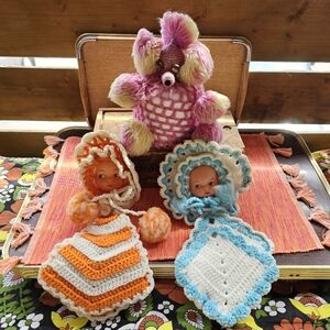 Kitschy Retro Vintage Decor